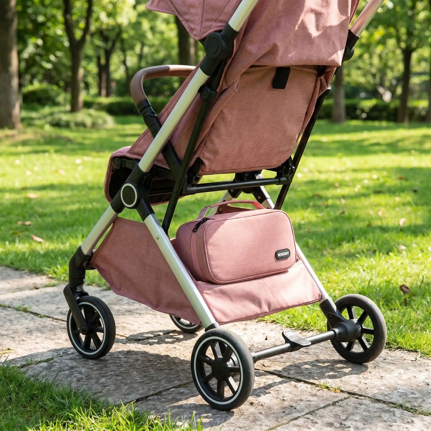 Porte biberon isotherme nomade sous poussette