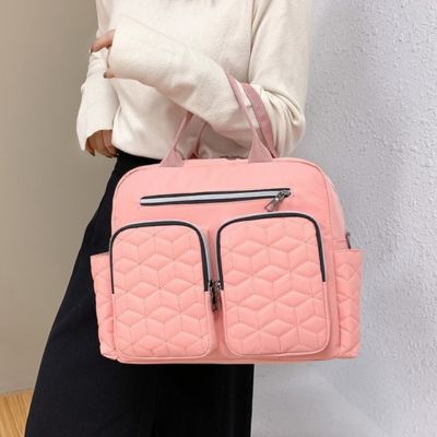Sac-à-langer-bébé-universel-ergonomique-rose