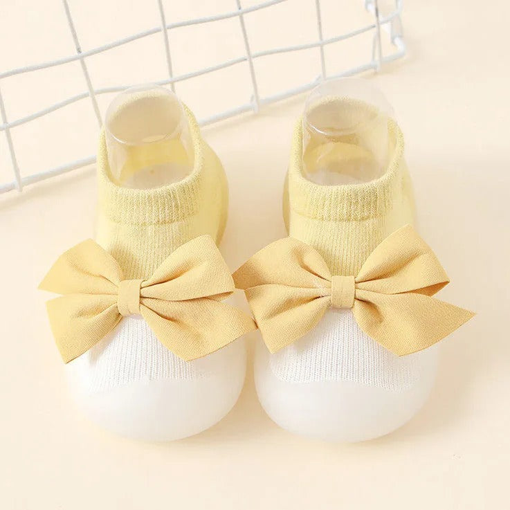 chaussure bebe fille boucle souple jaune