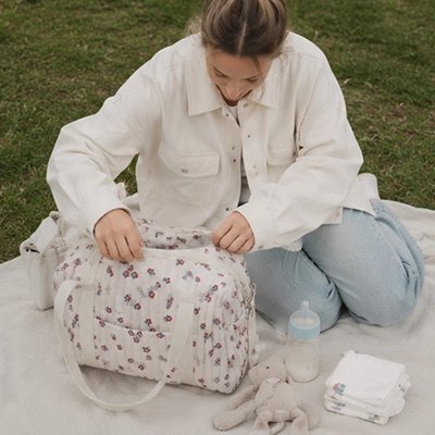 Sac a langer bebe floral élégant rose