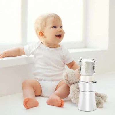 Chauffe-biberon-portable-voyageur-alimentation-bébé-heureux