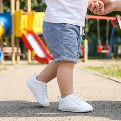 Chaussure pour bébé petit explorateur blanc