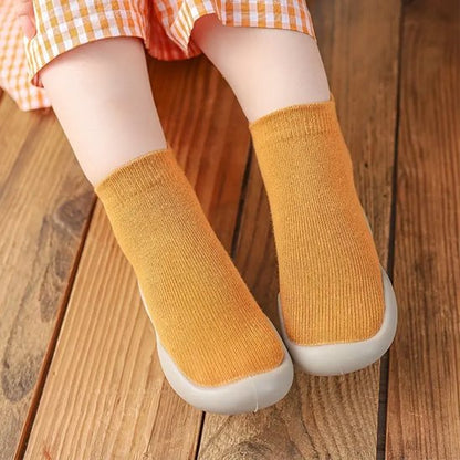 Enfant et chaussure bebe souple hybride antidérapante jaune