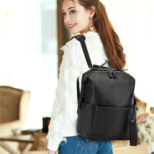 Femme-porte-sac-à-dos-à-langer-noir