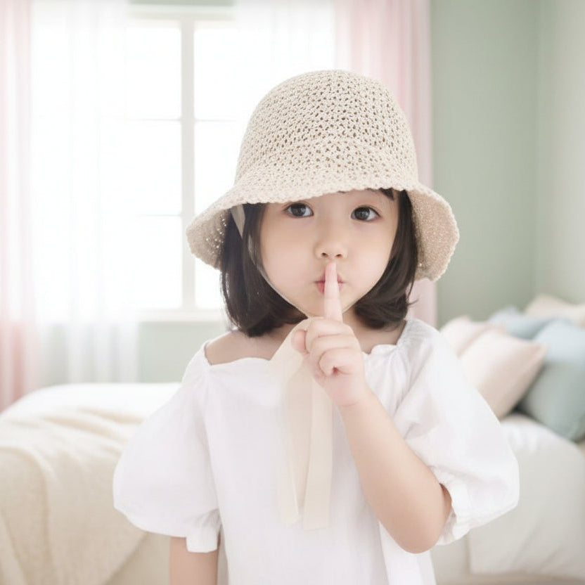 Fillette avec bob bebe au naturel