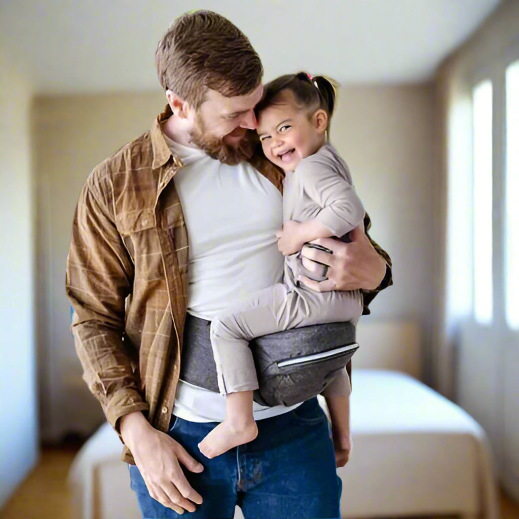Porte-bebe-hanche-autonome-connexion-privilégiée-entre-papa-et-fillette