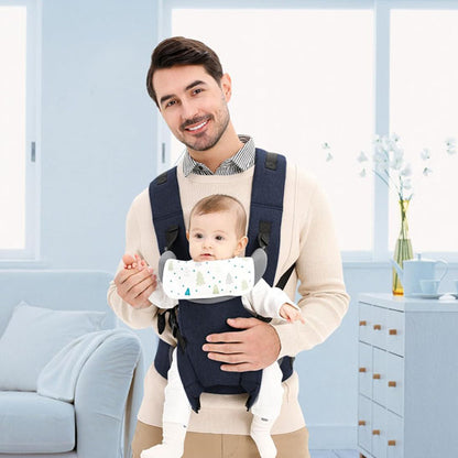 Porte_bébé_kangourou_proximité_père-enfant-salon-bleu
