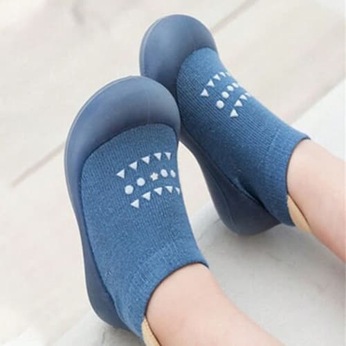 Poupon avec chaussure bebe souple liberté bleue