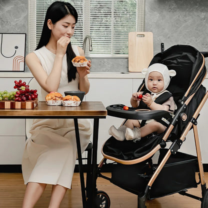 Mère-mange-avec-bébé-dans-poussette-bebe-sérénité-inclinable