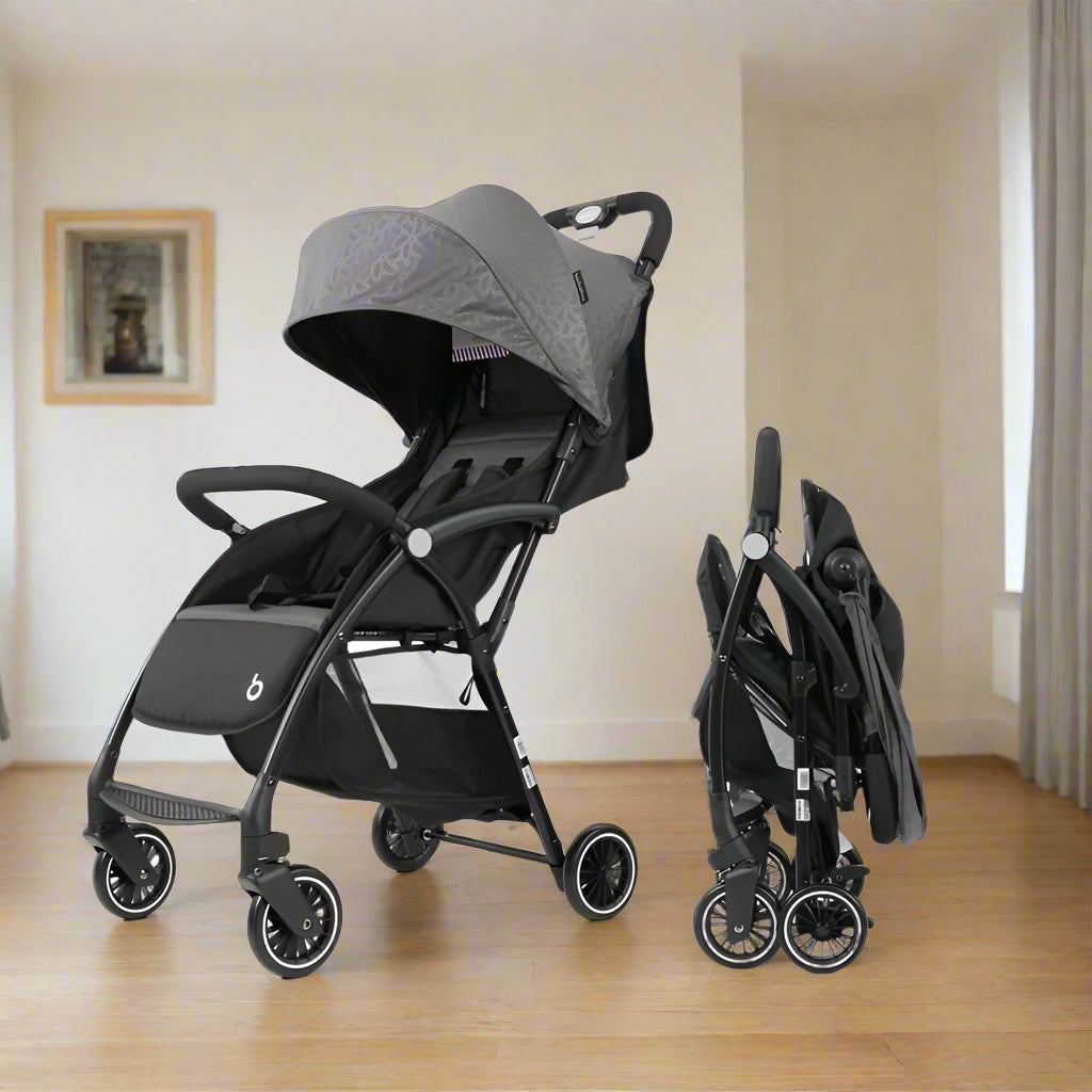 Poussette-pliable-mobile-compacte-dans-chambre