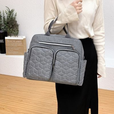Sac-à-langer-bébé-universel-spacieux-gris