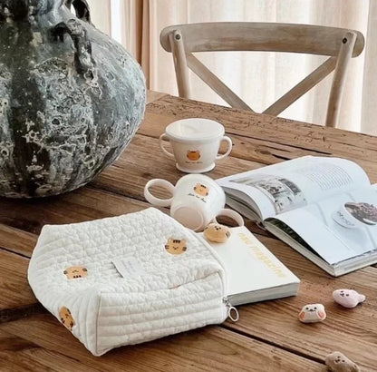 Sac-à-langer-mini-ultra-pratique-sur-table-de-cuisine