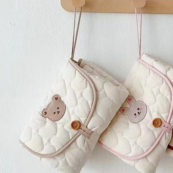 Tapis-a-langer-nomade-animaux-foret-ourson