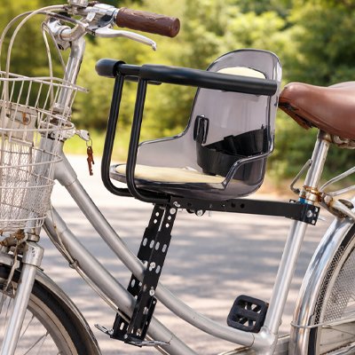 Porte bebe velo balade installé sur bicyclette